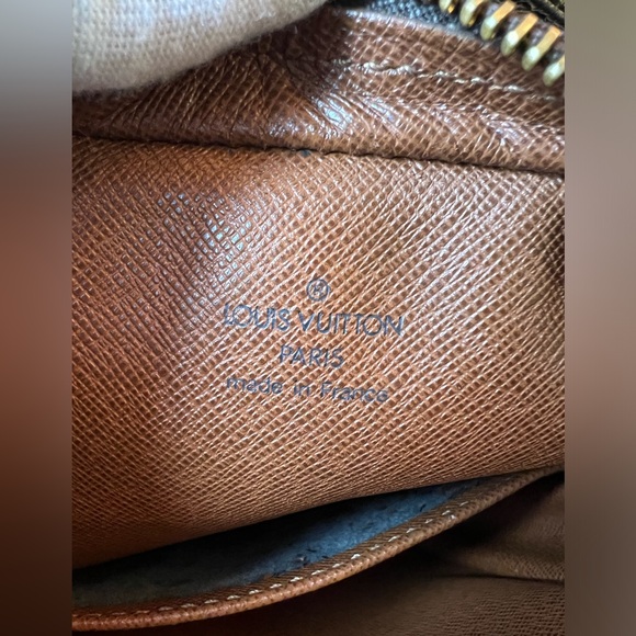 LOUIS VUITTON Danube Monogram Crossbody Bag - Picture 3 of 14